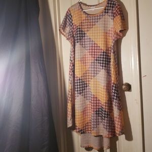 🦄 LuLaRoe Carly XL